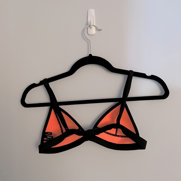 Triangl Bikini - Picture 2 of 5